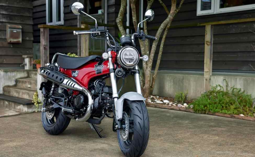 Honda ST125 DAX