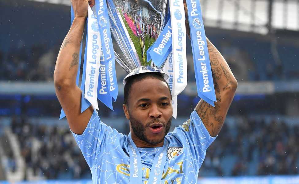 Raheem Sterling membawa Manchester City memenangkan Premier League.