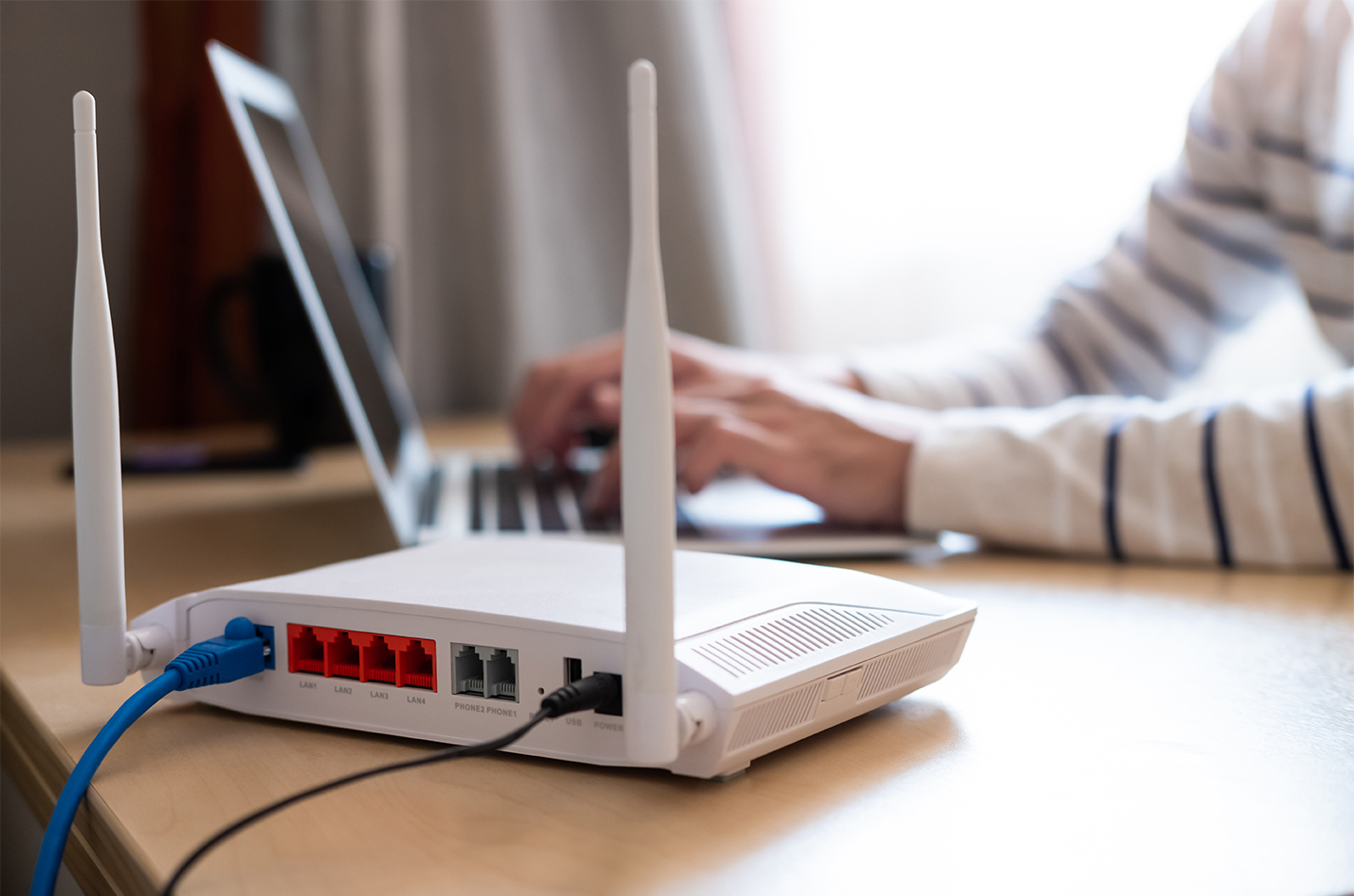 Hubungkan Modem dengan Router