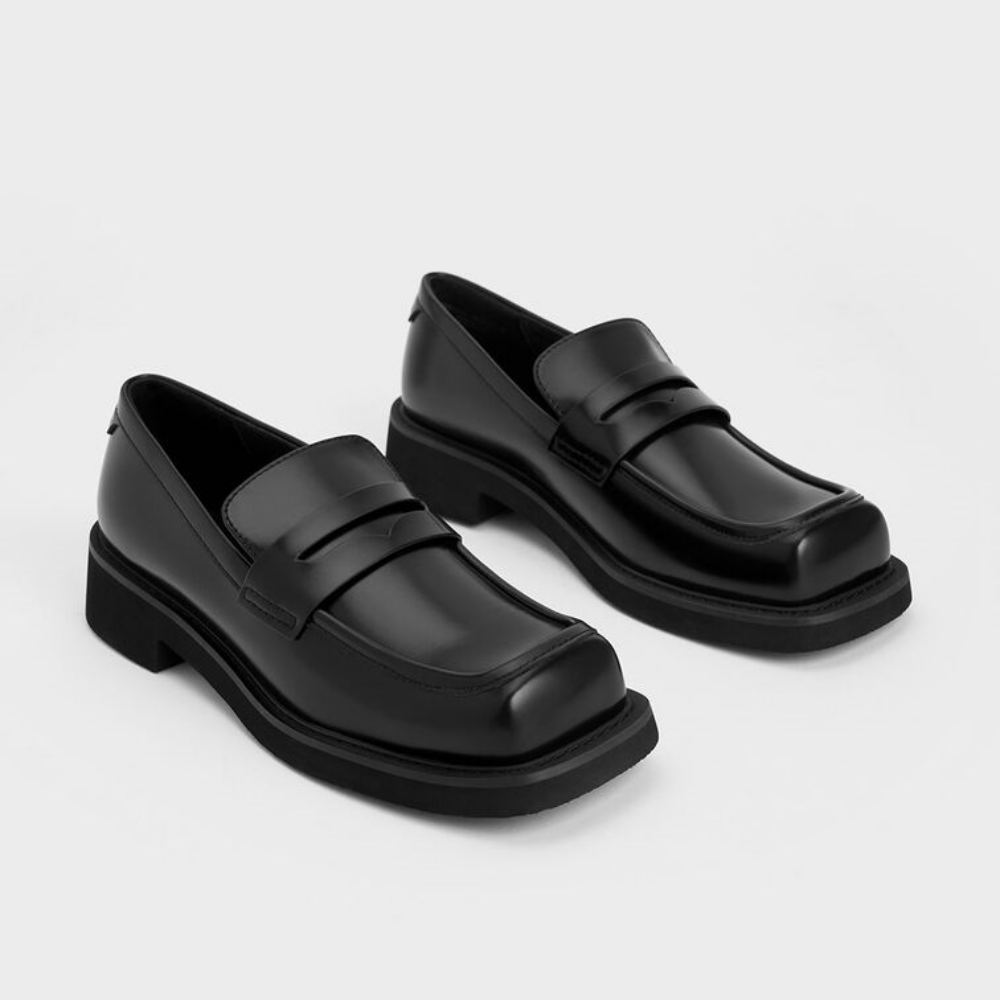 Merk Sepatu Pantofel Wanita - Charles and Keith