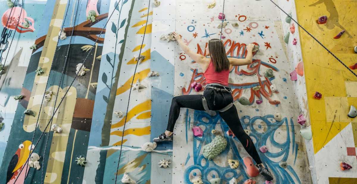 Manfaat Wall Climbing dan Cara Melakukannya - Manfaat Wall Climbing
