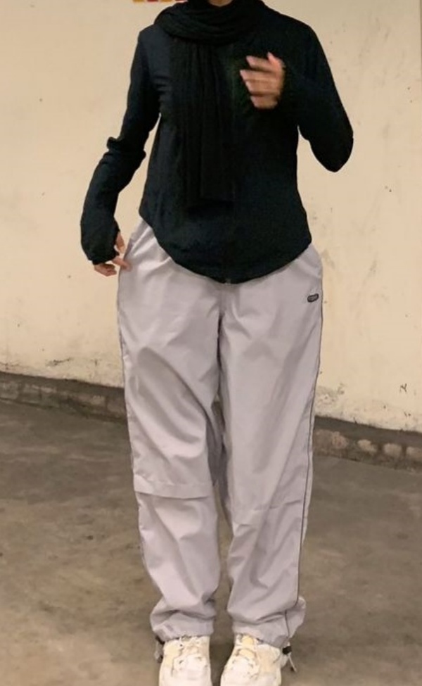 kaos dan celana training outfit