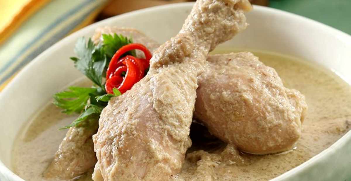 Resep Opor Ayam Putih, Sajian Tradisional yang Nikmat!