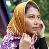 Gambar Scarf Kerudung Kaea Sparkling Purple x Sonia Wibisono - Premium Silk dari Kaea Scarf Official Kab. Bekasi 2 Tokopedia