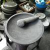 Gambar Cobek Cekung Mangkok D25cm T7-8cm + Ulekan Cembung: Batu Kali Pori dari MunTHuCom Kab. Sleman 5 Tokopedia