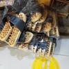 Gambar sandal refleksi kayu dari oleh oleh bringharjo Kota Yogyakarta 2 Tokopedia
