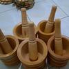 Gambar lumpang kayu / cobek kayu /alat tumbuk ukuran besar/lumpang kayu besar - Diameter 12 cm dari Zener_Collection Kab. Bogor 3 Tokopedia