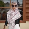 Gambar Scarf Kerudung Kaea Stallion Metier Conch dari Kaea Scarf Official Kab. Bekasi 1 Tokopedia