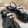 Gambar Karl Lagerfeld Ikonik Jelly Black Sandal 100% ORIGINAL dari HYPESNEAKER.ID Kota Salatiga 3 Tokopedia