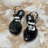 Gambar Karl Lagerfeld Ikonik Jelly Black Sandal 100% ORIGINAL dari HYPESNEAKER.ID Kota Salatiga 1 Tokopedia
