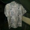 Gambar Kemeja lengan pendek pria merk Ricardo size M, corak motif daun dari UAV Jakarta Selatan 3 Tokopedia