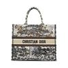 Gambar Tas Large Book Tote Embroidered I12598C dari SECOND CHANCE Jakarta Pusat 1 Tokopedia
