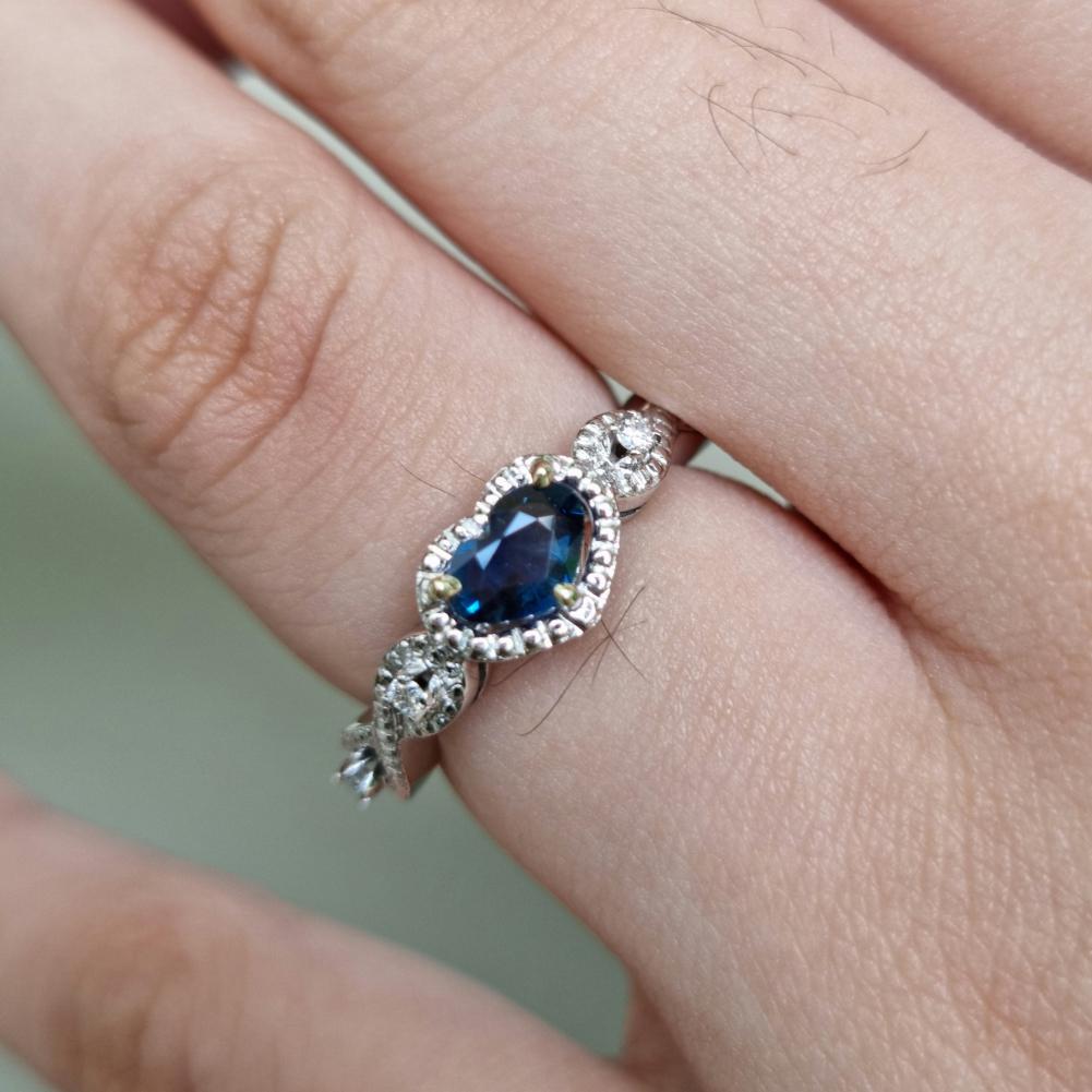 Jual Certified,Beauty,Blue SAPPHIRE Ladies Gold Diamond Ring