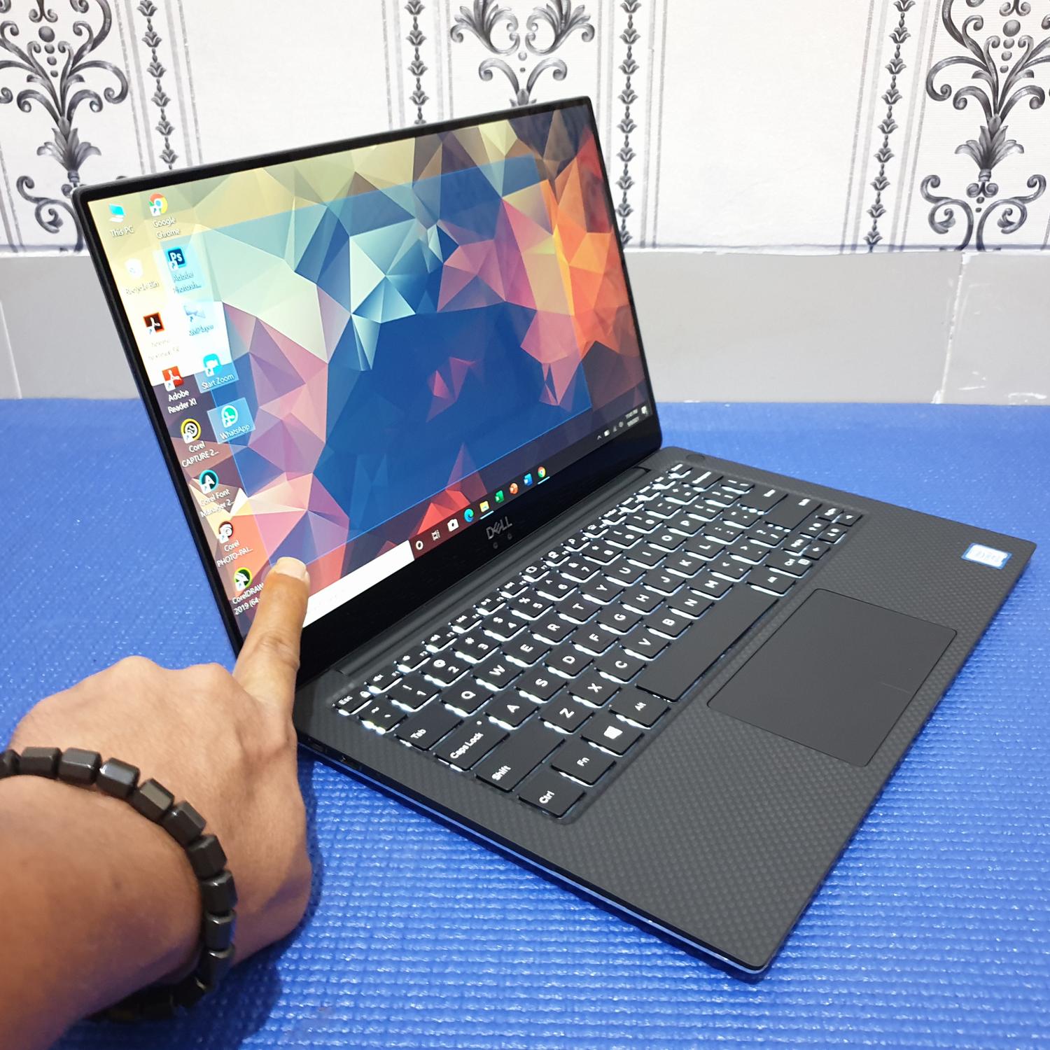 DELL XPS 13 9370 正規版Office Windows 10 Core i7 8550U (1.8