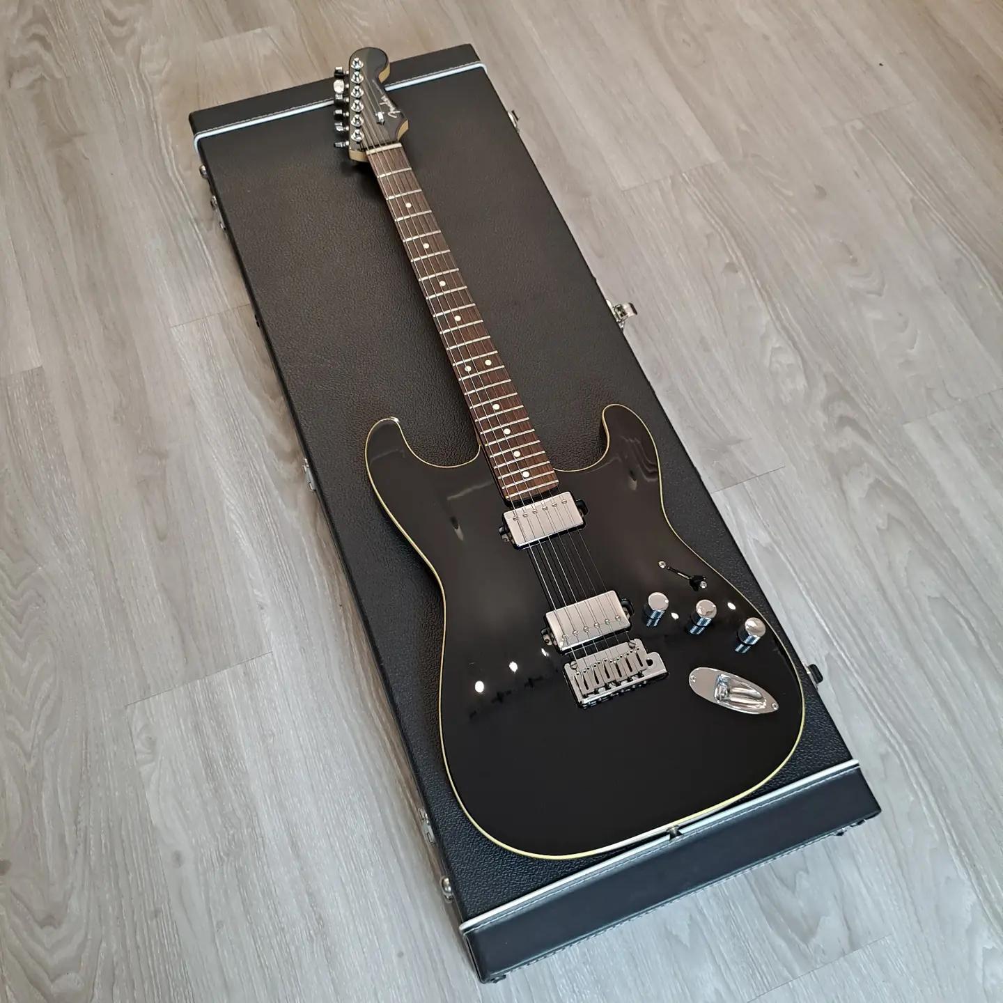 ☆レア！Fender Japan ストラト「STM-85」 打と ミディアムスケース 