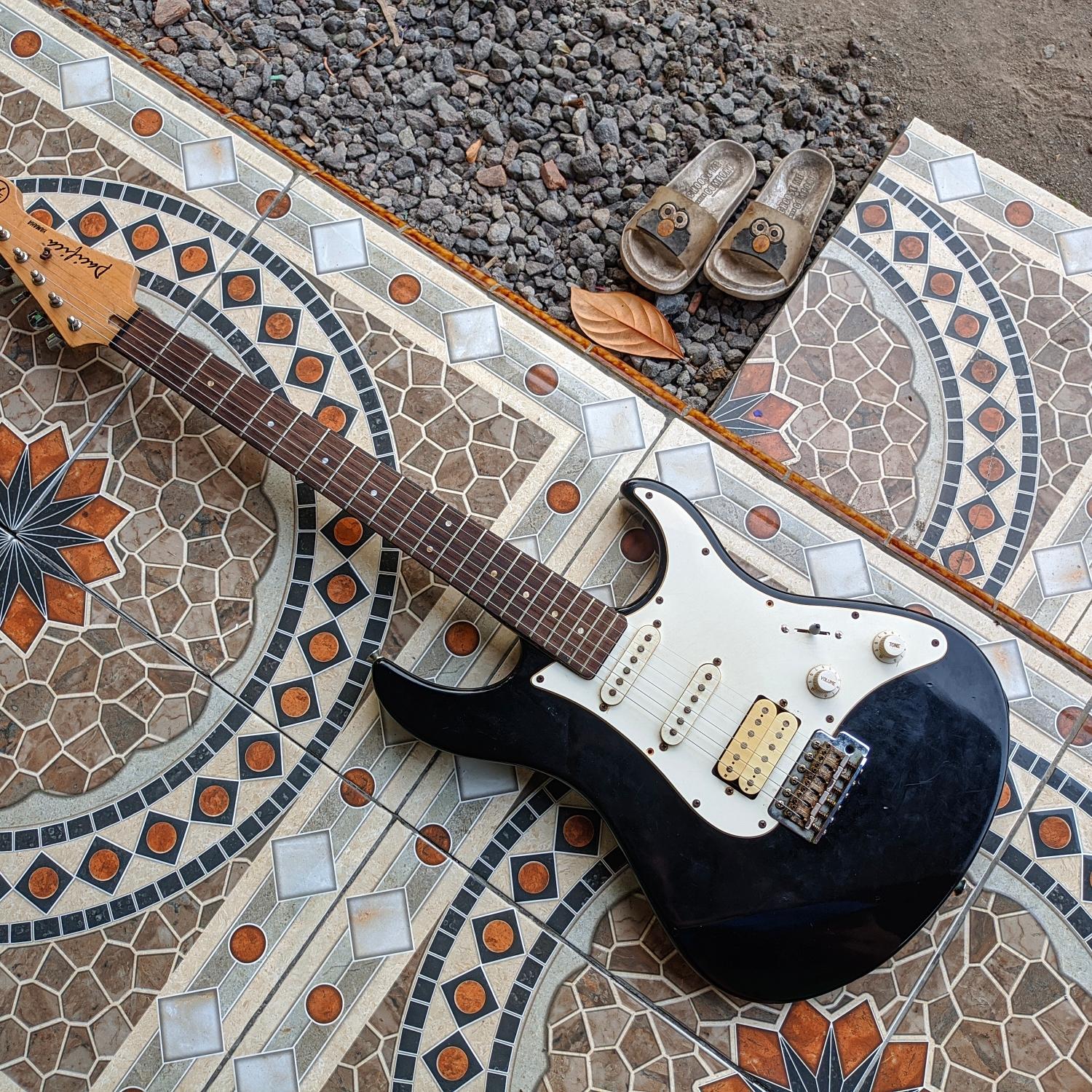 YAMAHA エレキギター PAC-012 調整済み テクニカル シンプル SSH