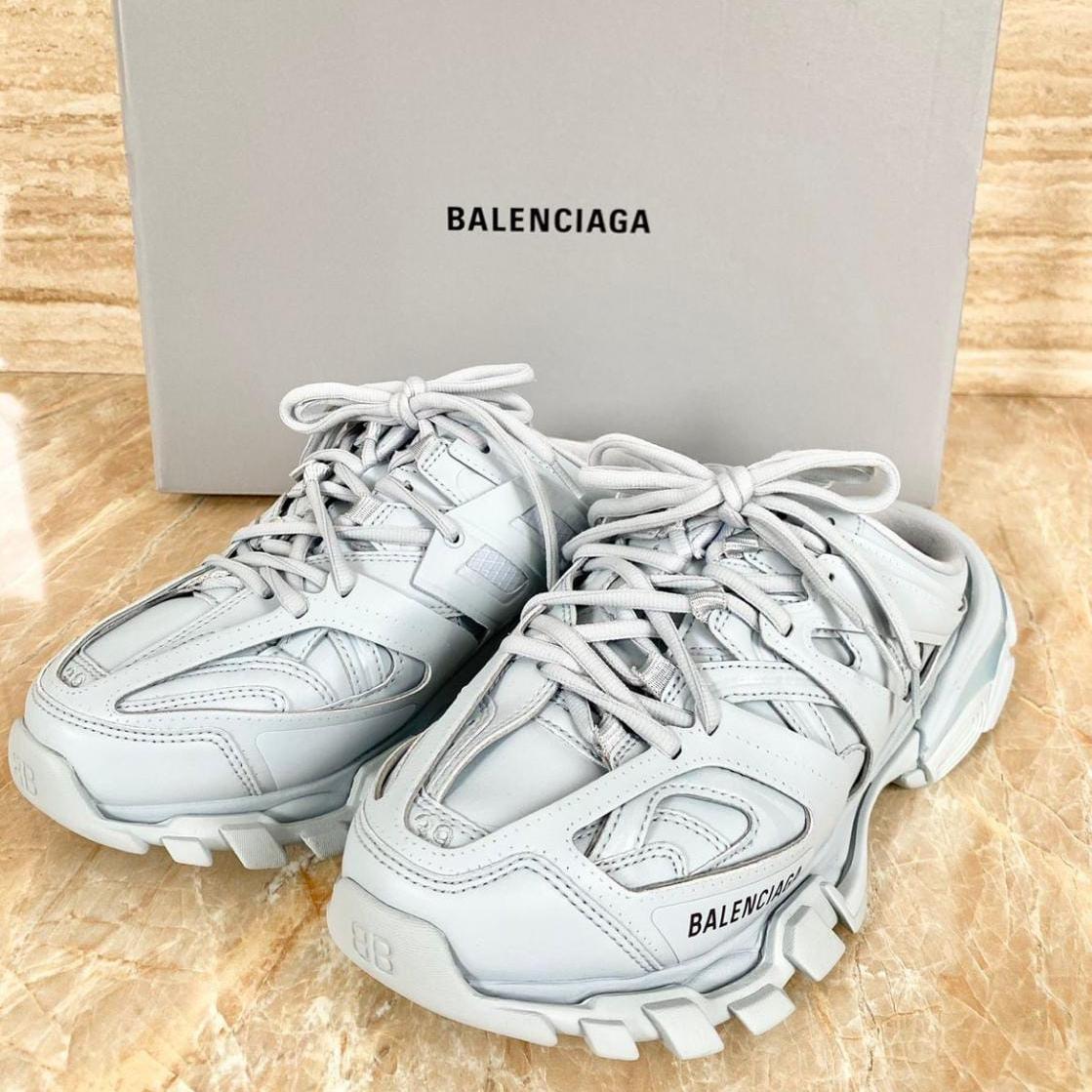 Sepatu Sneakers Balenciaga Triple S Bb Balenciaga-sneakers
