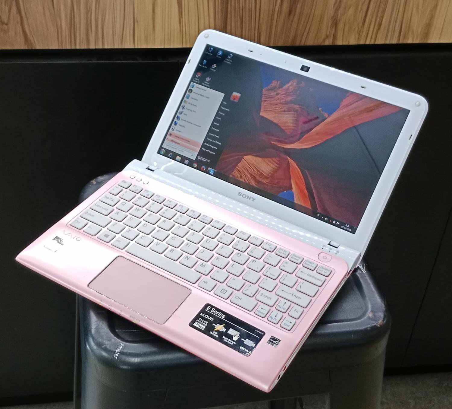即使用可 白色 ノートパソコン 中古良品 14型ワイド SONY VAIO