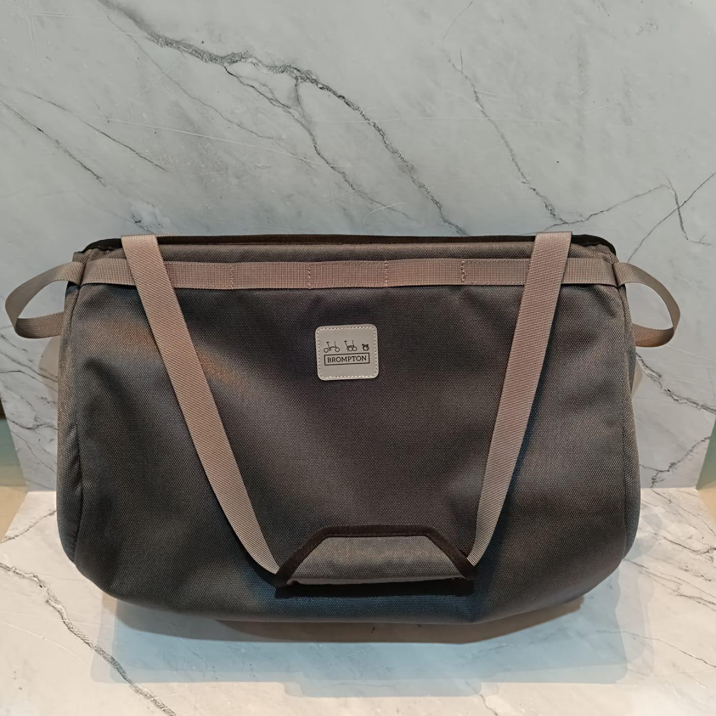 ★Brompton★ 純正フロントキャリアバッグ　GAMEBAG 12L tan ☆Brompton☆ 純正フロントキャリアバッグ GAMEBAG 12L tan 【公式通販】