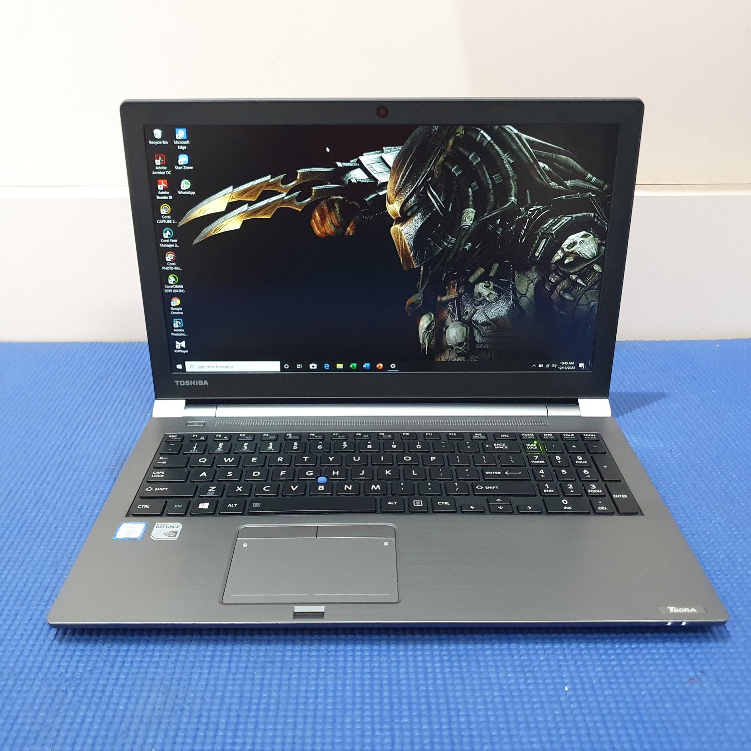 TOSHIBA／Win7／Core i7／メモリ8G／HDD750G／15.6型LED液晶