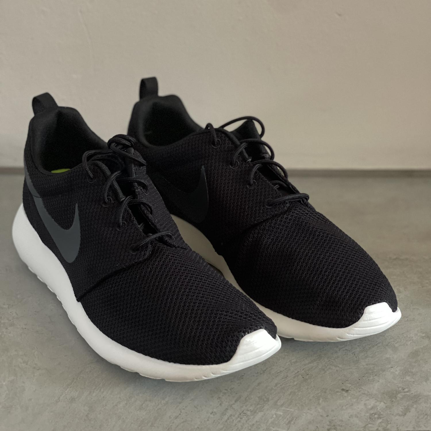 Jual Roshe One Oktober 2025 Harga Termurah Cicil 0% 3x di