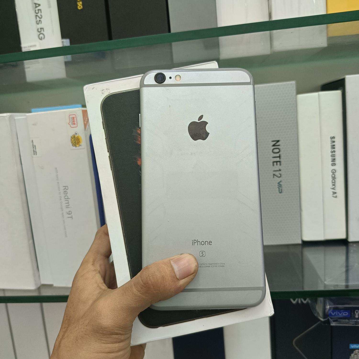 iPhone6 plus 128G 商談中