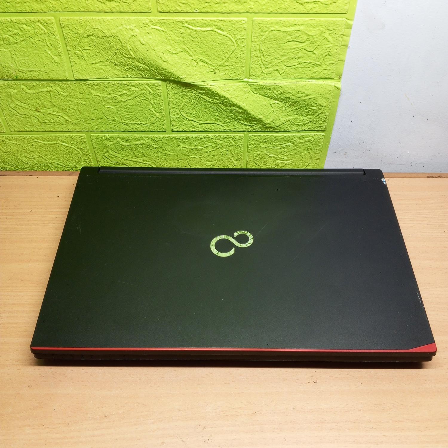 Win11 快速PC ノートパソコン FUJITSU A553 P305