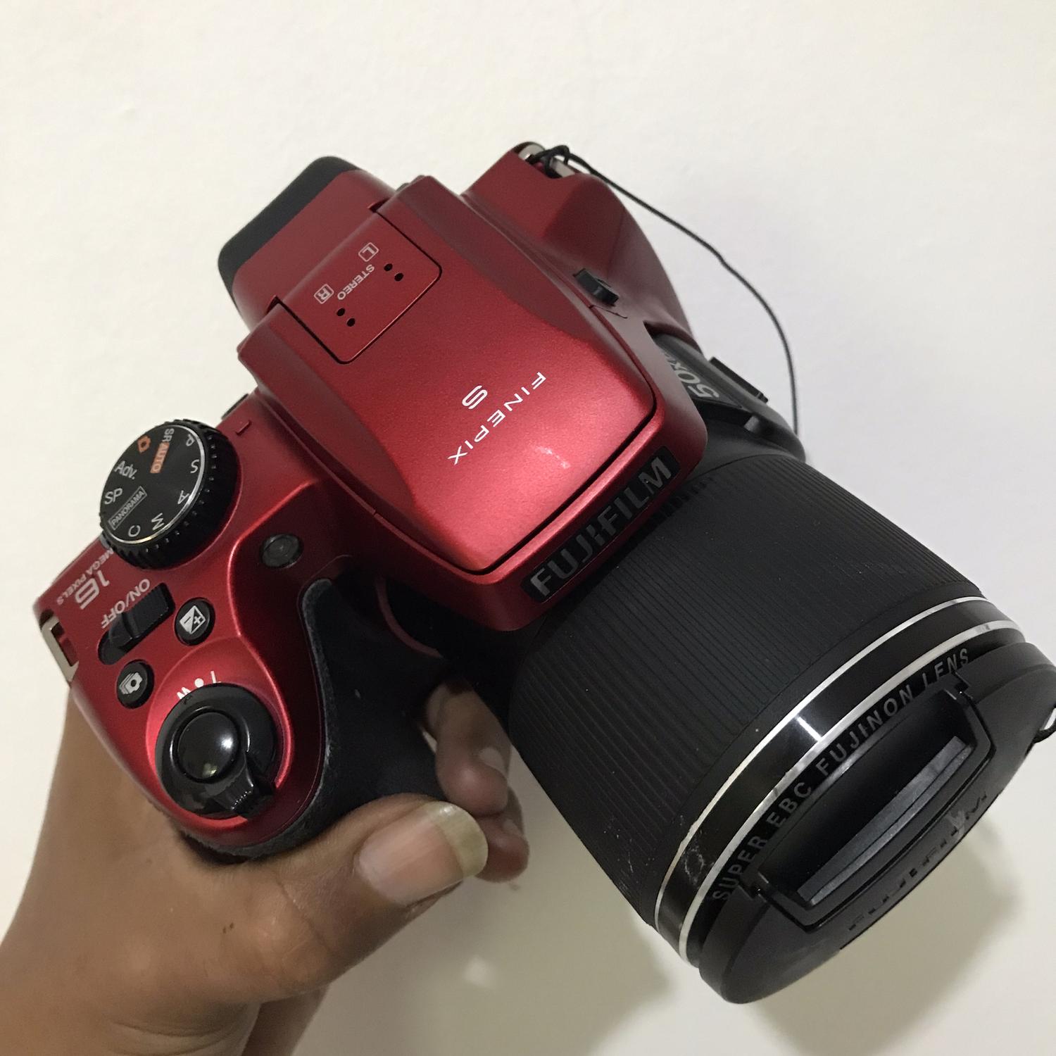 富士フイルム FUJIFILM FinePix S9200 50倍ズーム 単三電池使用 動作OK