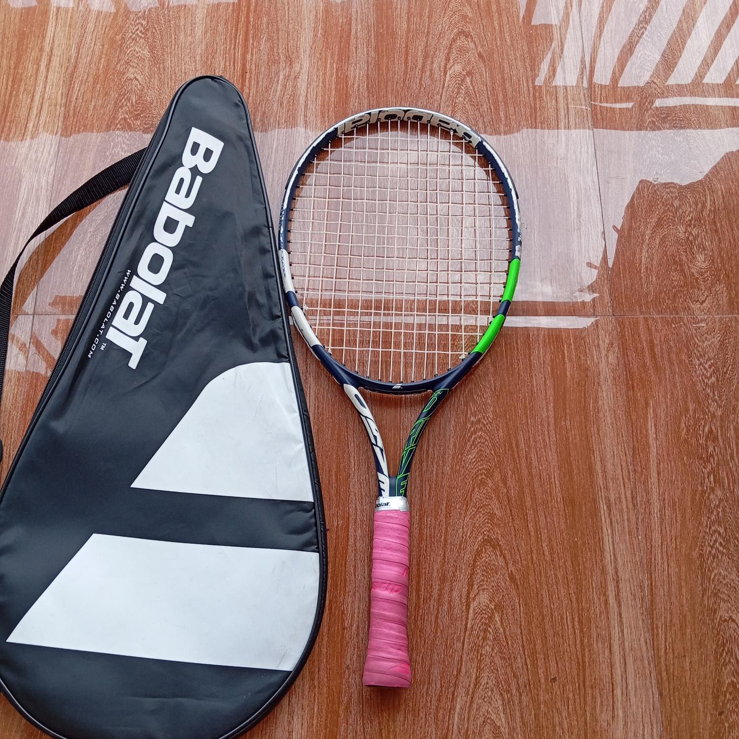 【美品_即日発送】BabolaTバボラPURE AERO98VS G3 305g 美品_即日発送】BabolaTバボラPURE AERO98VS G3 305g 【公式通販】