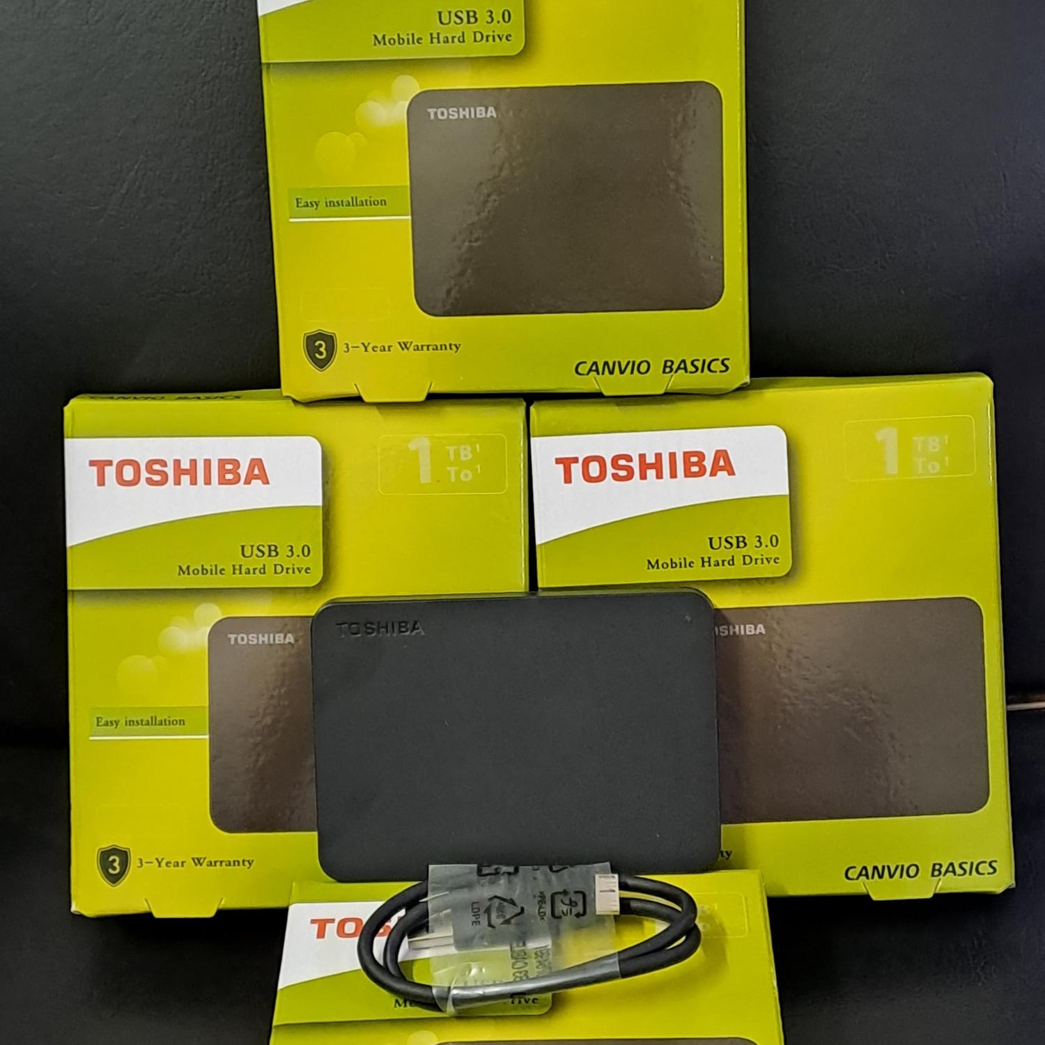 A01 東芝 新品 2TB IGZO タッチパネル V83/HS 16GB 美品 ノート