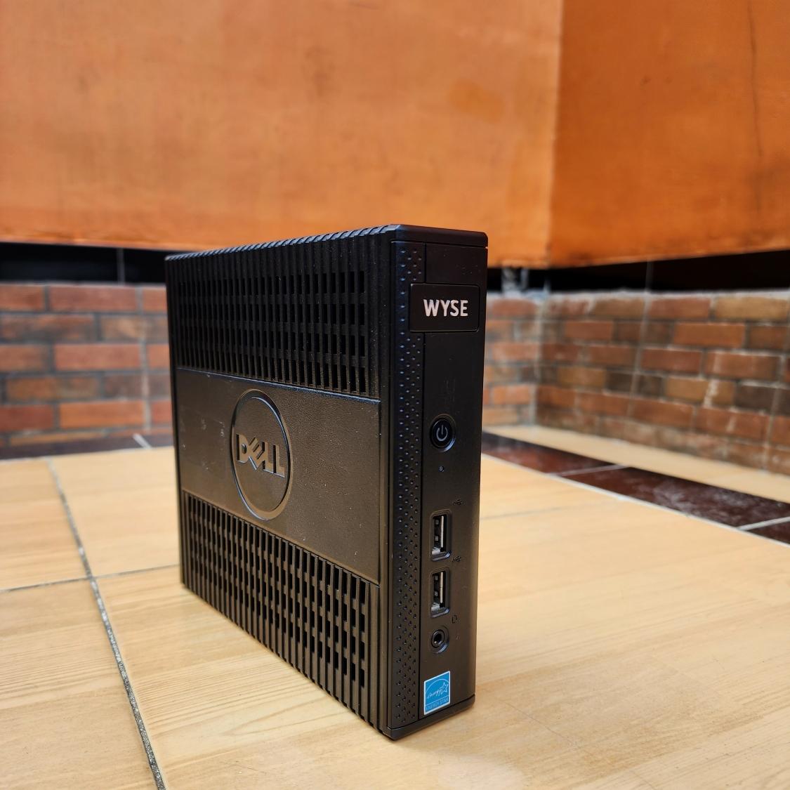 №141、コンパクト、Win11、i5、M16G、SSD、Wifi、Quadro №141、コンパクト、Win11、i5、M16G、SSD、Wifi、Quadro №141