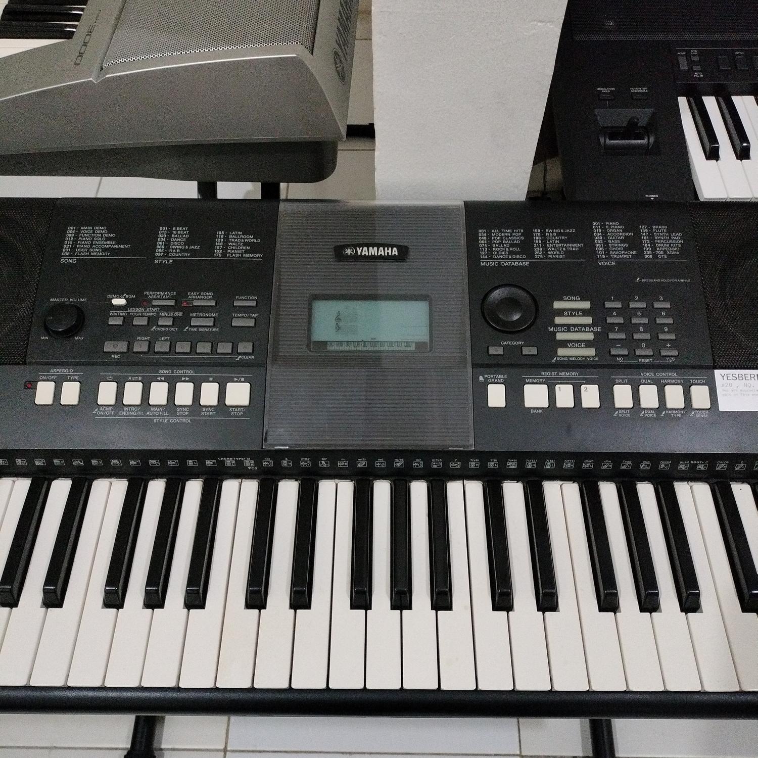 ヤマハ 電子キーボード PSR-E433 スタンド付