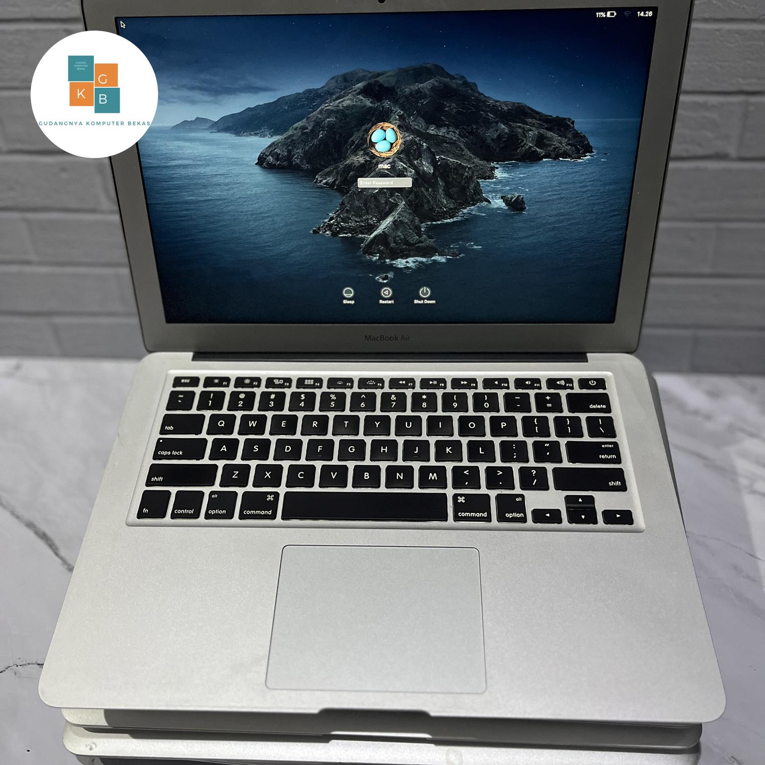 良品 MacBook AIR Mid 2011 A1369 13.3インチ Corei5-2557M 1.7GHz
