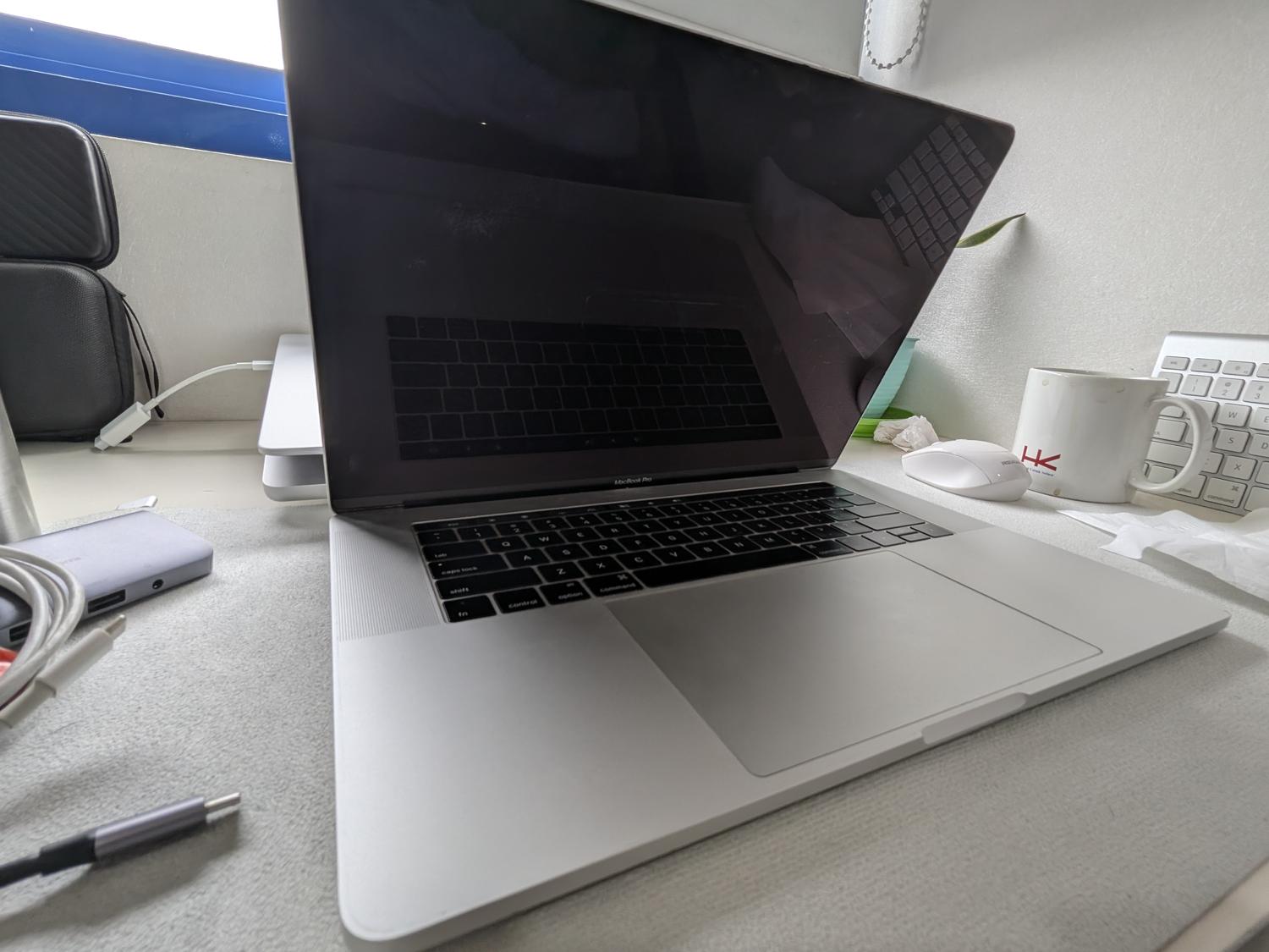 美品】MacBook Pro 15.4 MR972J/A Corei7 中古Mac ノートパソコン