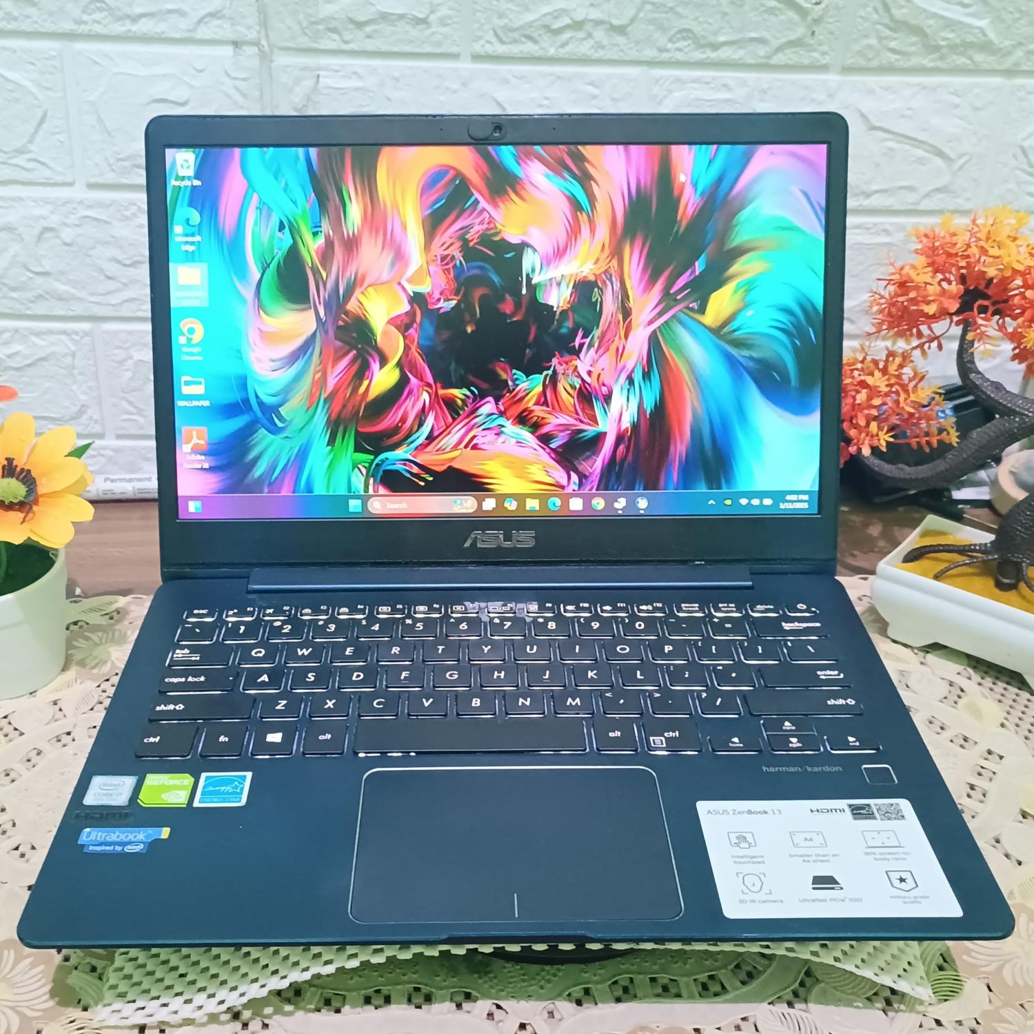 ASUS ZenBook 13 ノートパソコン UX331UN Core i5 8250U GeForce ASUS ZenBook 13 ノートパソコン UX331UN Core i5 8250U GeForce