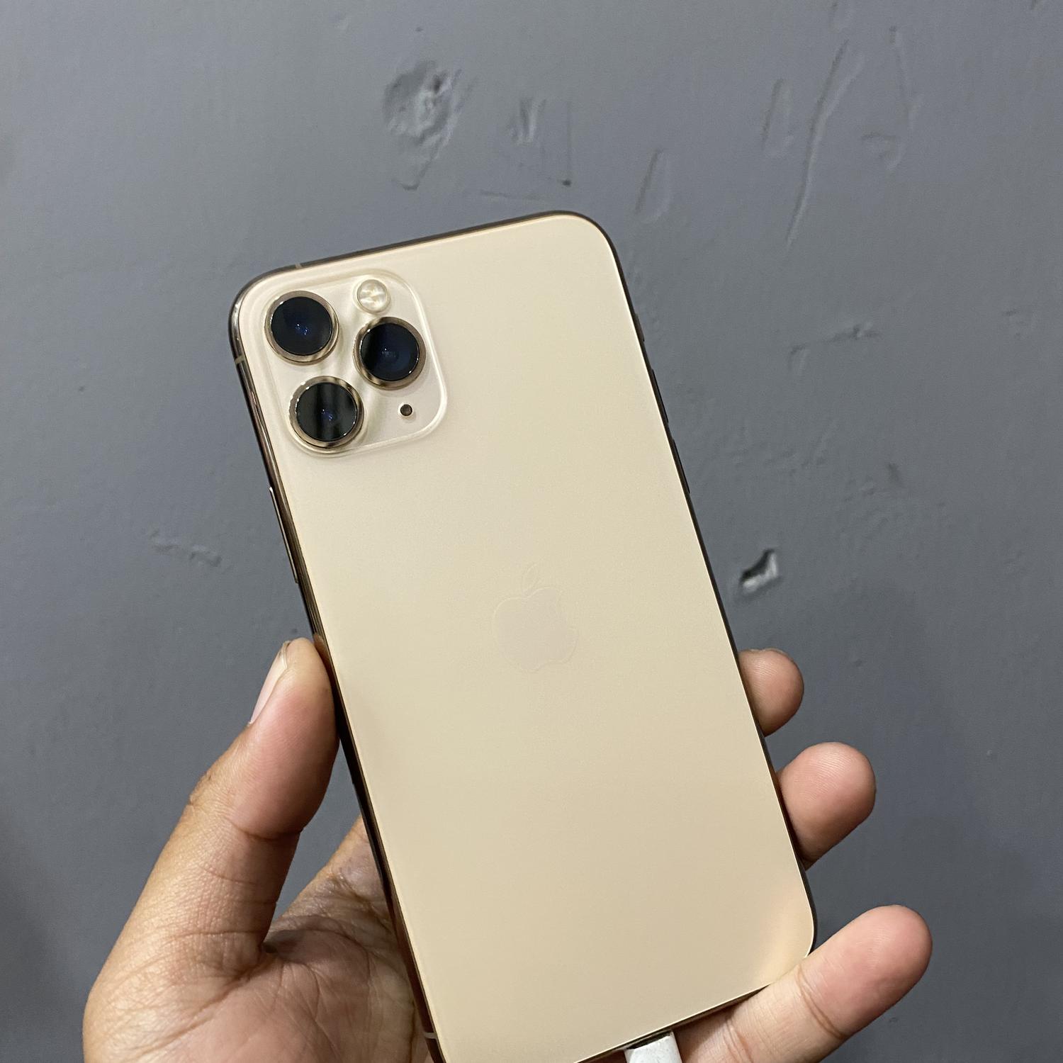 箱付き】Apple iPhone 11 Pro ゴールド 本体 Apple iPhone 11 Pro 256g