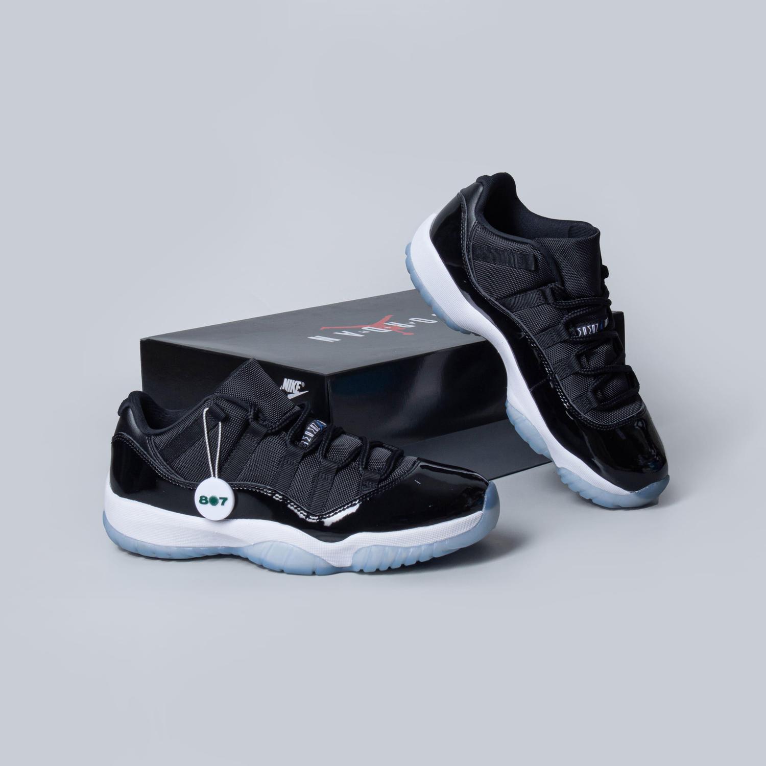 NIKE AIR JORDAN11 SPACE JAM 28 ジョーダン11（Air Jordan 11 Retro