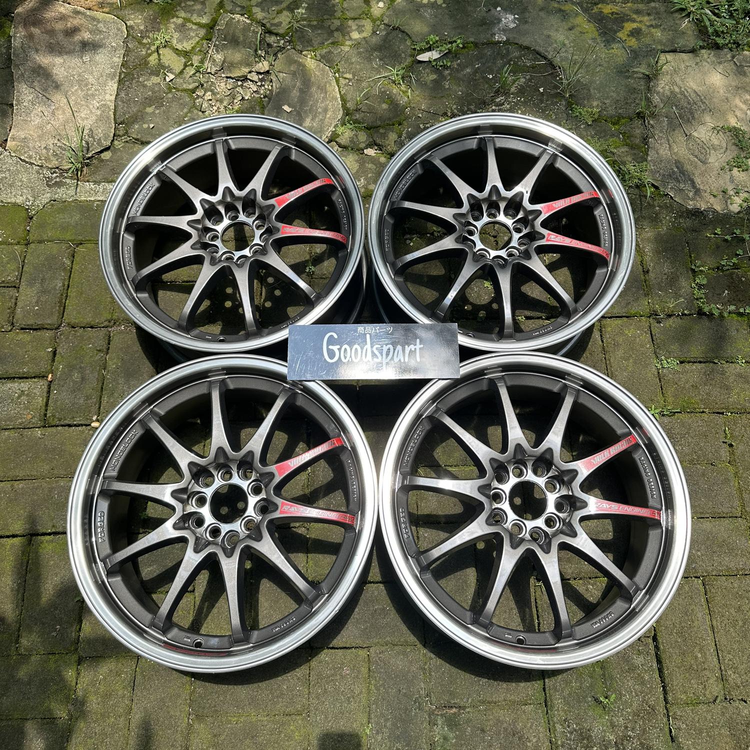 GC8 インプレッサ レイズ ヴォルクレーシング CE28 17インチアルミ