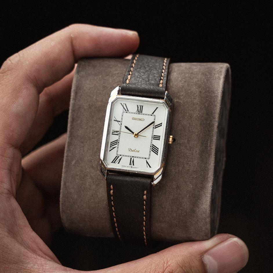 A214 美品 希少 稼動品 SEIKO DOLCE スクエア型 80年代 A194 希少 稼動
