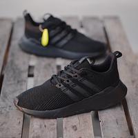 adidas sneaker black