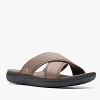 clarks brown flip flops