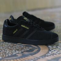 gazelle total black