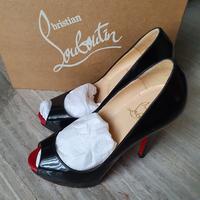 louboutin harga