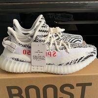 harga adidas yeezy boost 350 v2 zebra