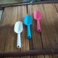 Sekop taman nkt warna warni