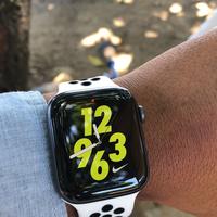 Jual Apple Watch Series 4 44mm Nike Terbaru - Harga Murah February 2022 \u0026  Cicil 0%