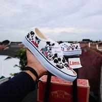 disney men vans