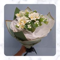 Money bouquet 20k with artificial flower (FREE GREETING CARD)