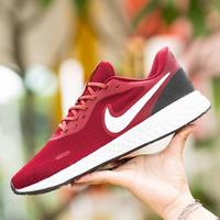 nike revolution 3 defect