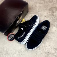 vans suede chukka
